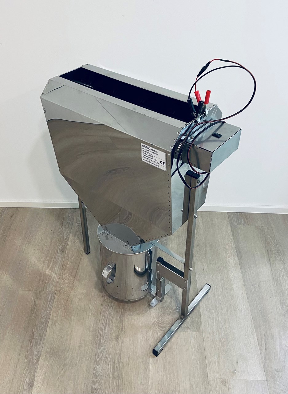 Dispositif d'écartement des abeilles 50 cm avec pédale pour ruches à cadres